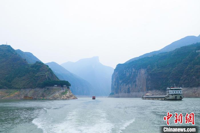 一場(chǎng)巡河“找茬”行動(dòng)，何以巡出碧水東流的長江？