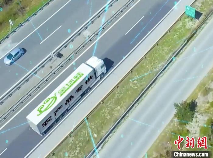 線上一鍵下單，實(shí)體門店本地配送，實(shí)現(xiàn)“即買即送”，“即時(shí)零售”將訂單在電商平臺(tái)、實(shí)體門店連接在一起?！∶捞睾眉瘓F(tuán)供圖