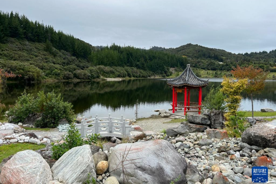 這是4月29日拍攝的新西蘭羅斯華人淘金紀(jì)念公園一角。新華社發(fā)（沃爾特 攝）