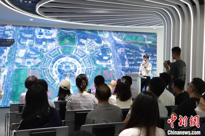 數(shù)字地球技術(shù)應(yīng)用講解?！≈锌菩菆D供圖
