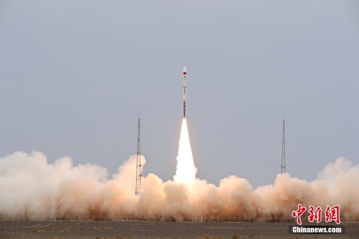 北京時(shí)間2023年8月10日12時(shí)03分，谷神星一號遙七運(yùn)載火箭在我國酒泉衛(wèi)星發(fā)射中心成功發(fā)射升空，將搭載的西光壹號01星等7顆衛(wèi)星順利送入預(yù)定軌道，發(fā)射任務(wù)獲得圓滿成功。此次任務(wù)是谷神星一號運(yùn)載火箭第7次飛行。汪江波 攝