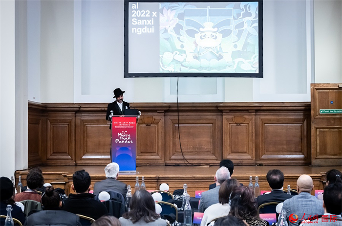 城市建筑與文化創(chuàng)意設計師卡姆·帕尼薩講述他和四川的故事。人民網 郭錦標攝