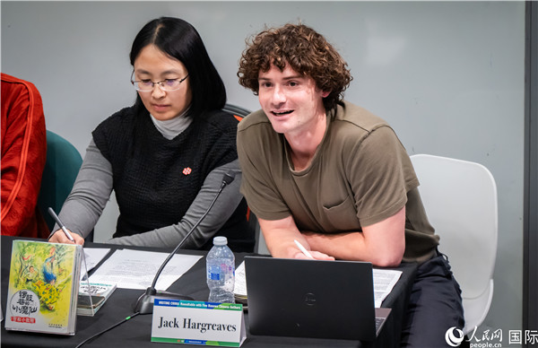 4、英國漢學家沈如風對中國文學譯作的未來充滿期待。郭錦標攝