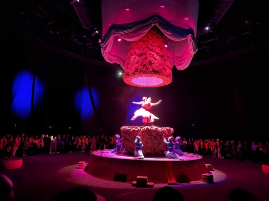 　　《天釀》演出場(chǎng)景。本報(bào)記者劉書(shū)文攝