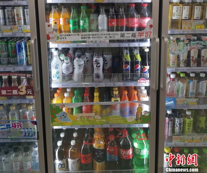 某便利店，最便宜的瓶裝飲料也在4元以上。<a target='_blank' href='/' ><p  align=