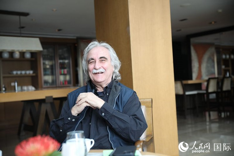 塞浦路斯歐洲大學(xué)前校長(zhǎng)科斯塔斯·古利亞莫斯。人民網(wǎng) 殷韜攝