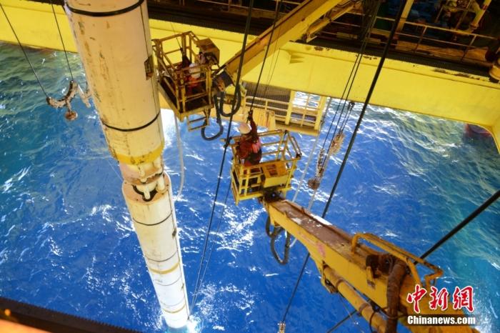 正在作業(yè)的工作人員。<a target='_blank' href='/' _fcksavedurl='/' ><p  align=