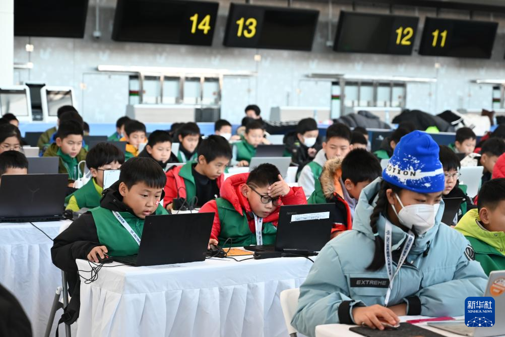 1月26日，選手們在比賽中。新華社記者 宋心平 攝