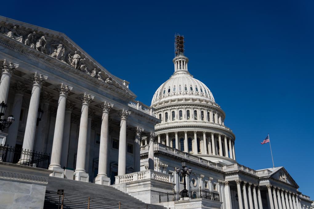 圖為2023年10月11日在美國首都華盛頓拍攝的國會(huì)大廈。新華社記者 劉杰 攝
