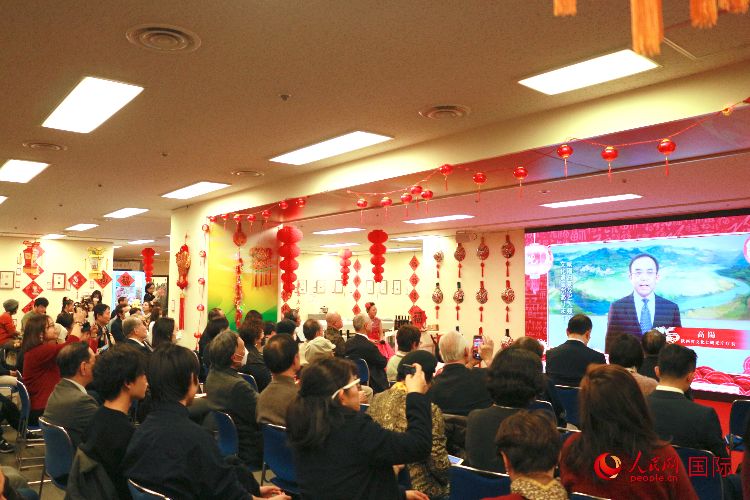 2月9日，“喜迎龍年·品味陜西”——2024新春迎福（展）聯(lián)歡會(huì)暨陜西文化年在東京中國(guó)文化中心拉開帷幕。人民網(wǎng) 許可攝