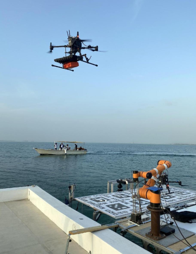 圖為飛鷹隊在比賽中。北京理工大學(xué)供圖