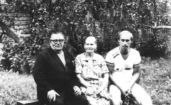 從圣彼得堡到莫斯科，普京從政大事記：下一個六年怎么走？