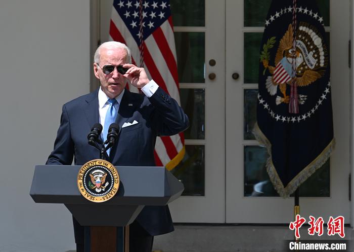 當?shù)貢r間7月30日上午，美國總統(tǒng)拜登新冠檢測再次呈陽性。他此次沒有癥狀，但將采取隔離措施。資料圖為拜登7月27日解除隔離后在白宮發(fā)表講話。 <a target='_blank' href='/'><p  align=