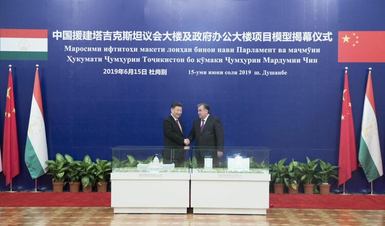 第1視點(diǎn)丨這兩座大樓，見(jiàn)證著中塔友誼