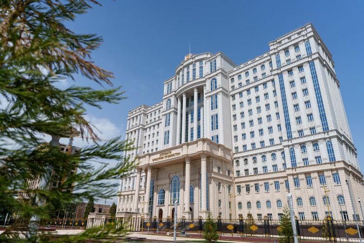 第1視點(diǎn)丨這兩座大樓，見(jiàn)證著中塔友誼