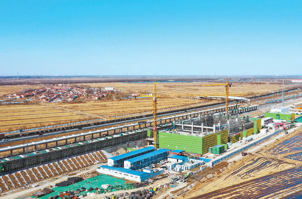 2月26日拍攝的建設(shè)中的京濱鐵路周良站（無人機(jī)照片）。