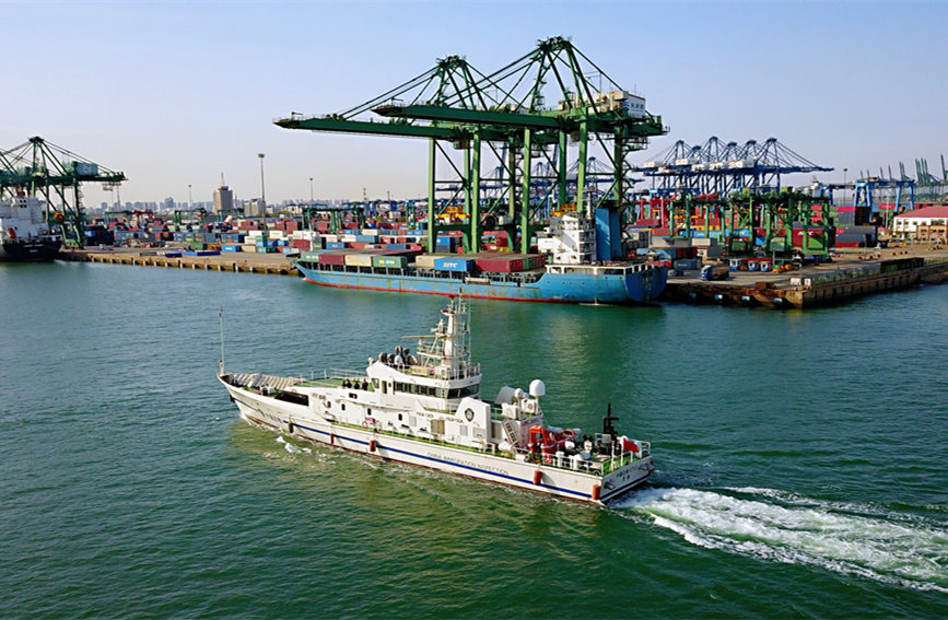 11家涉海部門聯(lián)合開展海上巡航。天津邊檢總站供圖