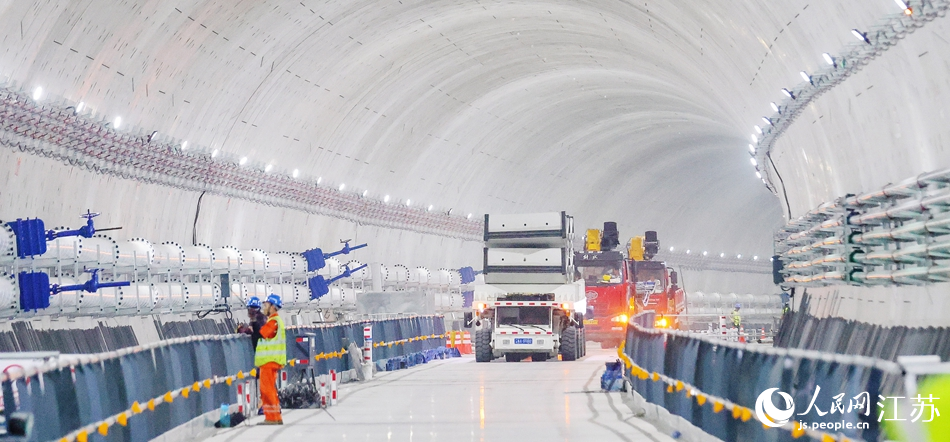 江陰靖江長江隧道右線施工現(xiàn)場。朱其攝