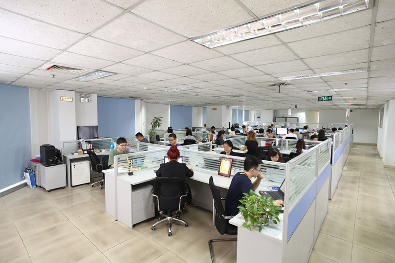 天津國舜信息技術(shù)有限公司研發(fā)團(tuán)隊(duì)由年輕人組成，為企事業(yè)單位和重大活動提供網(wǎng)絡(luò)安全技術(shù)保障服務(wù)。河?xùn)|區(qū)供圖