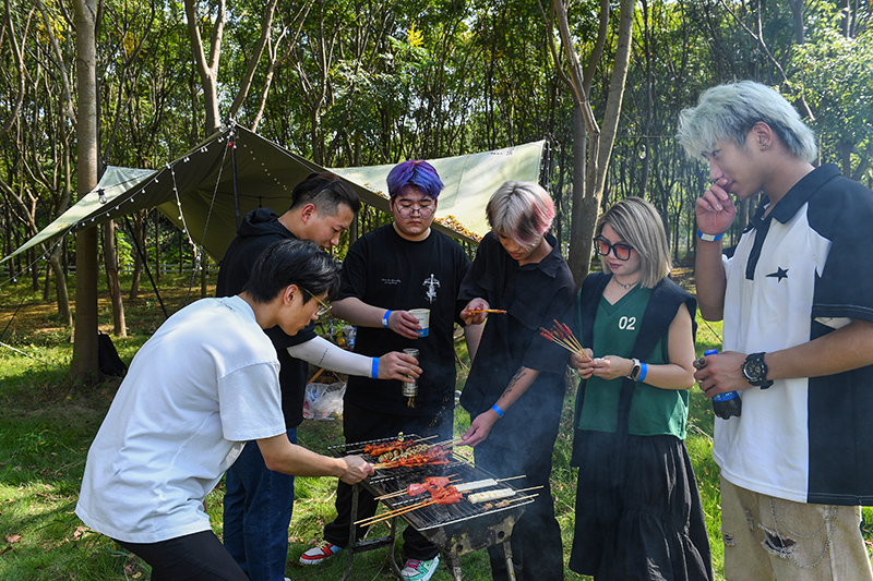 從馬達加斯加到肥東，楊晉打理的雨悅山房深受年輕人的喜愛。吳芳攝