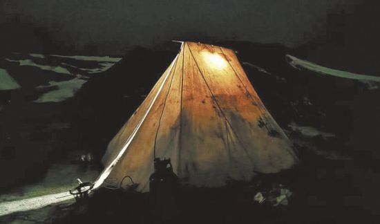 卓乃湖受困?？煽晌骼锕芾硖庂Y料圖片