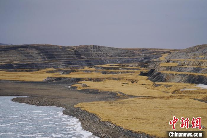 圖為青海省海西蒙古族藏族自治州天峻縣木里礦區(qū)?！●R銘言 攝