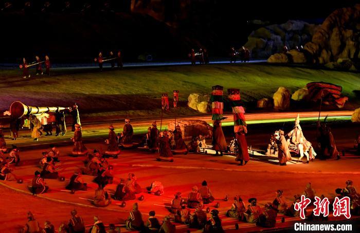 3月17日，西藏拉薩，《文成公主》大型史詩(shī)劇演出現(xiàn)場(chǎng)?！±盍?攝