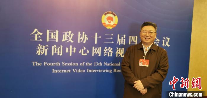 圖為全國政協(xié)委員、青海省統(tǒng)戰(zhàn)部部長公保扎西。受訪者供圖