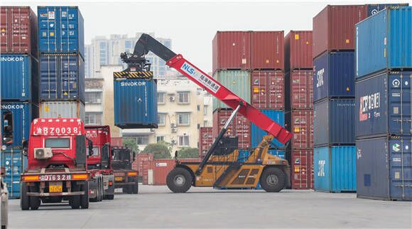 02 西部陸海新通重慶無水港。華龍網(wǎng) 通訊員郭晉 攝