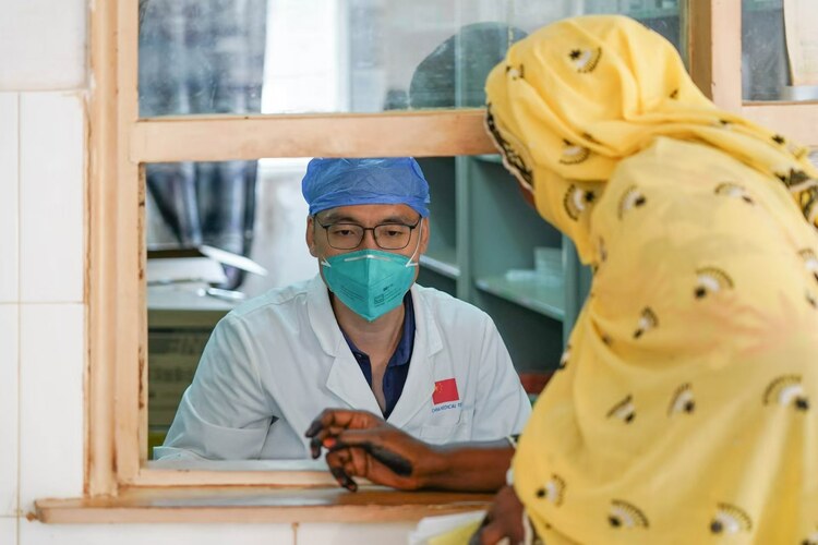 第20批援中非中國醫(yī)療隊:不以山海為遠 傳播仁心仁術(shù)