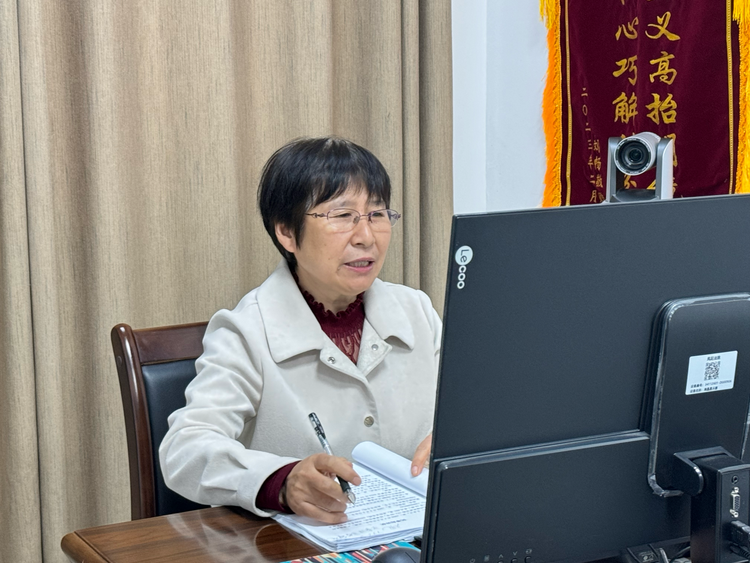 改革沃土綻放法治之花——“全國網(wǎng)絡(luò)普法行安徽站”活動(dòng)采訪團(tuán)走進(jìn)小崗村