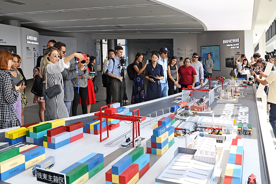 時(shí)政微觀察丨再次考察西部陸海新通道，總書記提出新要求