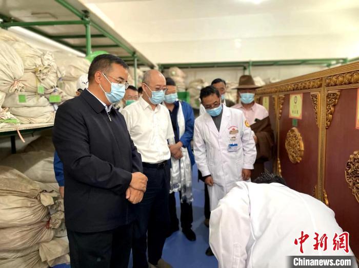 青海：“花式”取經(jīng)，傳承應(yīng)用多項(xiàng)中藏醫(yī)適宜技術(shù)