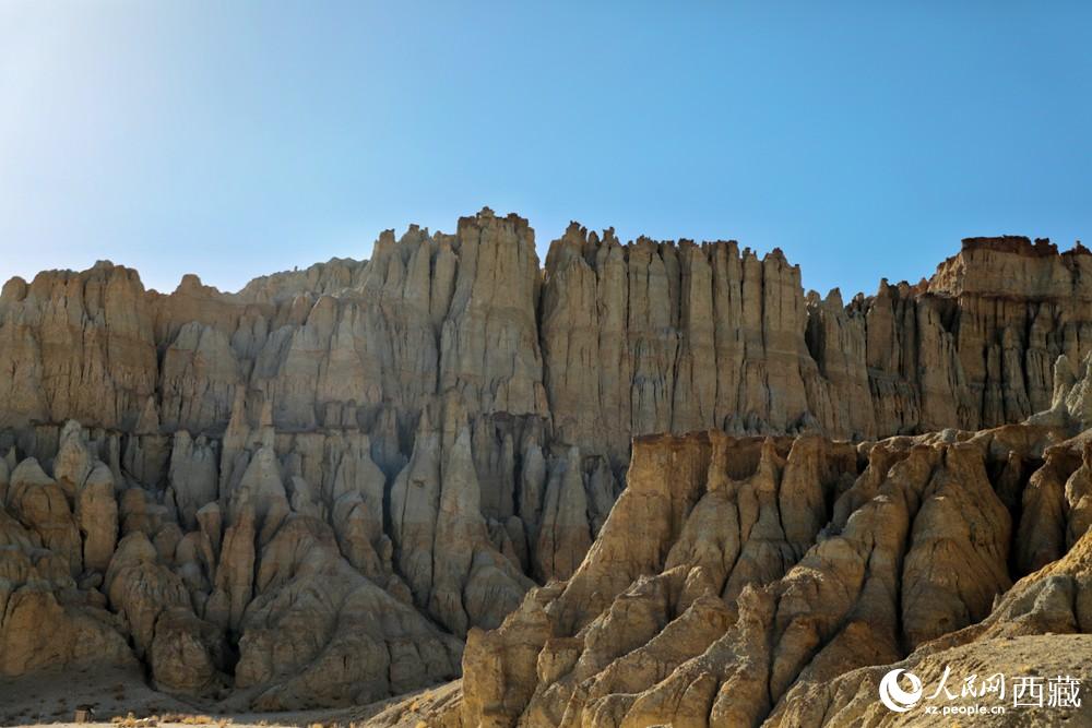 札達(dá)土林。人民網(wǎng) 李海霞攝