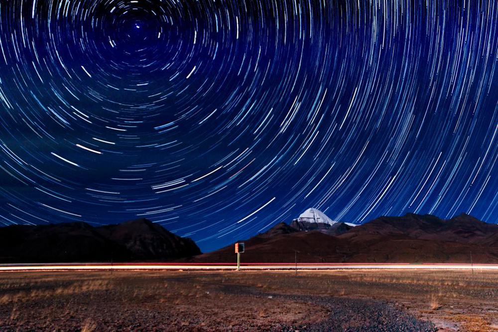 星垂平野闊。貢覺群培攝