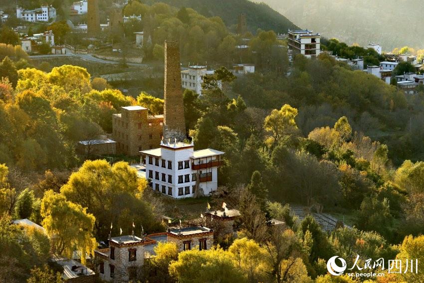 丹巴美景。李永安攝