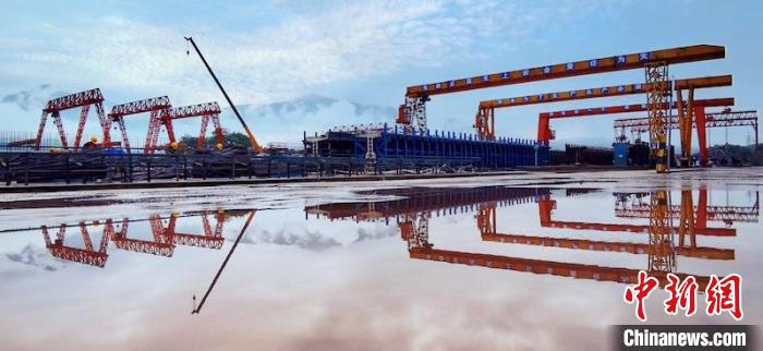 成蘭鐵路高原段T梁發(fā)運全部完成?！≈需F八局 供圖