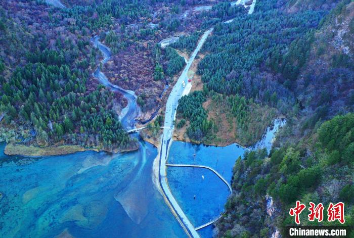 畢棚溝景區(qū)風(fēng)光。　安源 攝