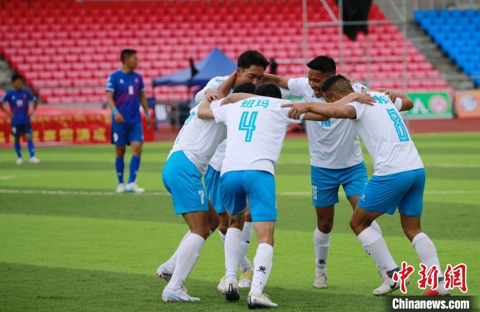 圖為班瑪隊(duì)隊(duì)員慶祝進(jìn)球?！●R銘言 攝