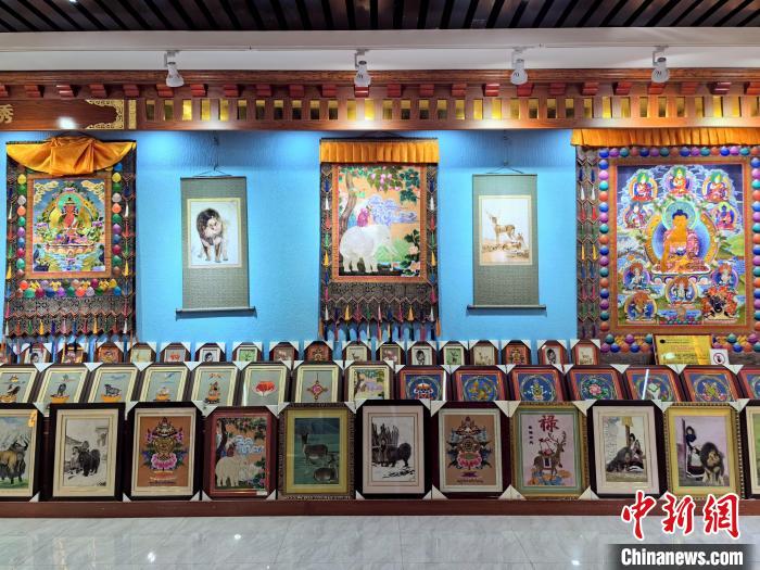 青海海南千年藏繡:遠(yuǎn)看一幅畫(huà)近看是絲線