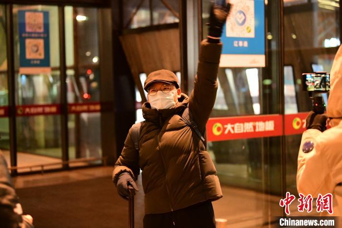 1月9日晚剛到沈陽?！¤F西區(qū)委宣傳部 攝