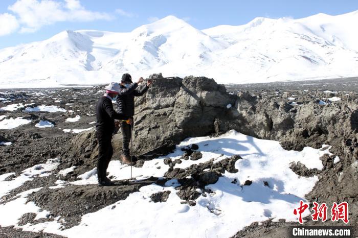 2019年10月冰體融化后遺留下的碎屑物。中科院青藏高原所 供圖