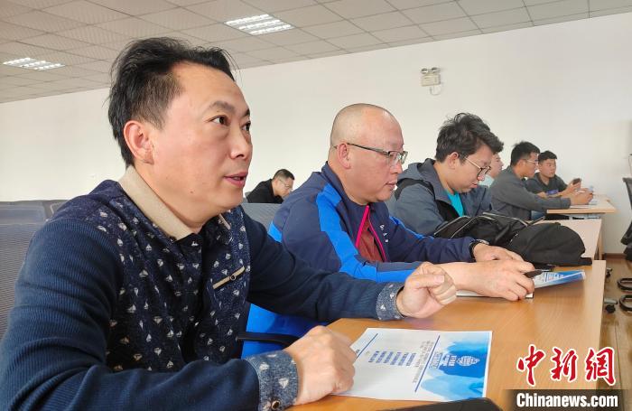 圖為培訓(xùn)會(huì)現(xiàn)場(chǎng)?！∝暽＠?攝