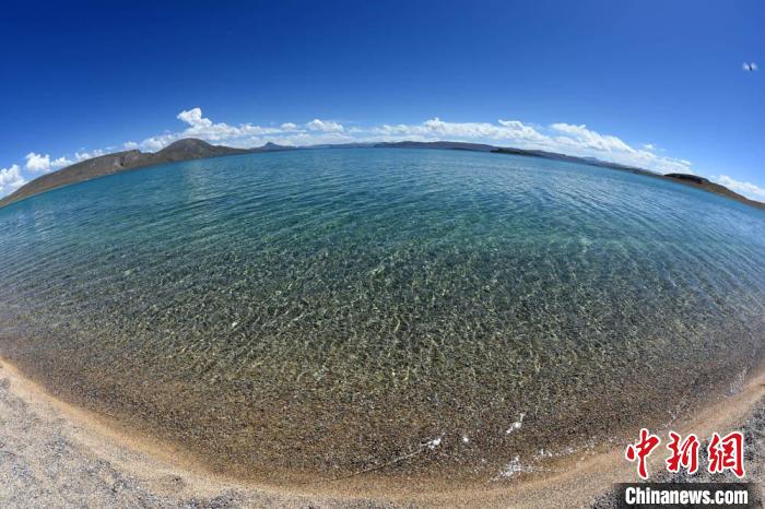 錯鄂湖水清澈透明?！?lt;a target='_blank' ></p><p  align=