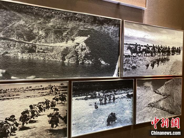 紅樓內(nèi)展廳，圖為昌都戰(zhàn)役中的人民解放軍。彭寧鈴 攝