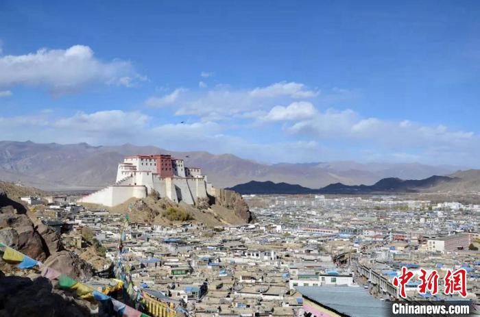 日喀則是“千山之宗，萬水之源”，有著大城市所向往的天然資源?！∪A東師大供圖