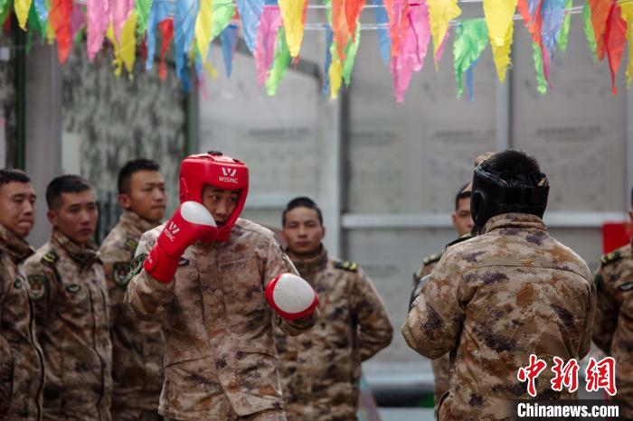 西藏雪域邊關(guān):守在大山深處里的年