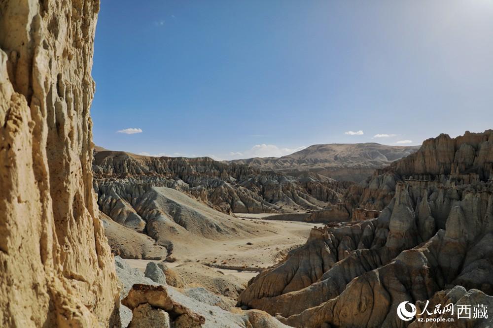 傍晚的札達土林。人民網(wǎng) 李海霞攝