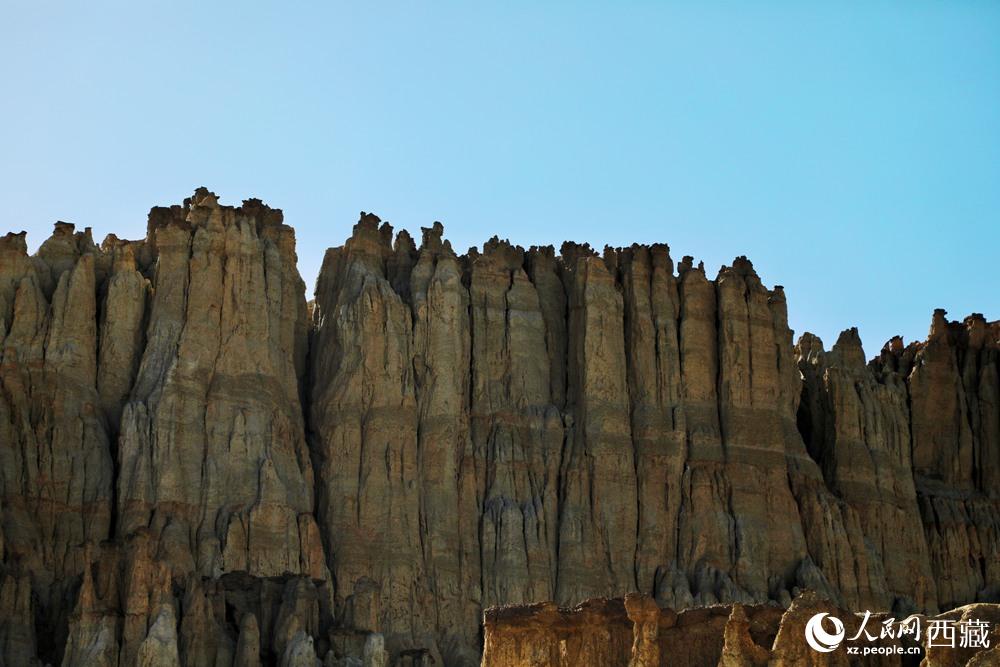 壯美的土林。人民網(wǎng) 李海霞攝