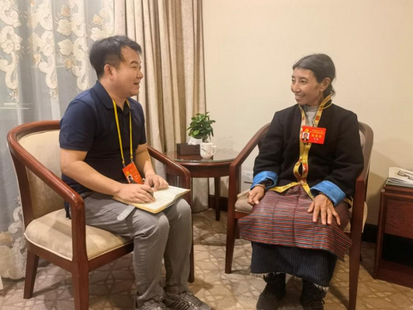 【記者手記Vlog】“守邊的‘阿佳’，您還好嗎”——記者與卓嘎代表再相遇